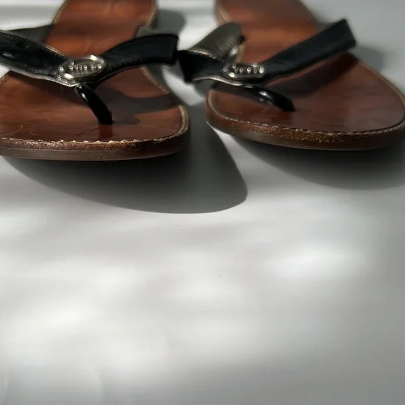 Coach Deney Black Patent Leather Flats Thong Sandals Sz:7.5 B - Picture 6 of 8